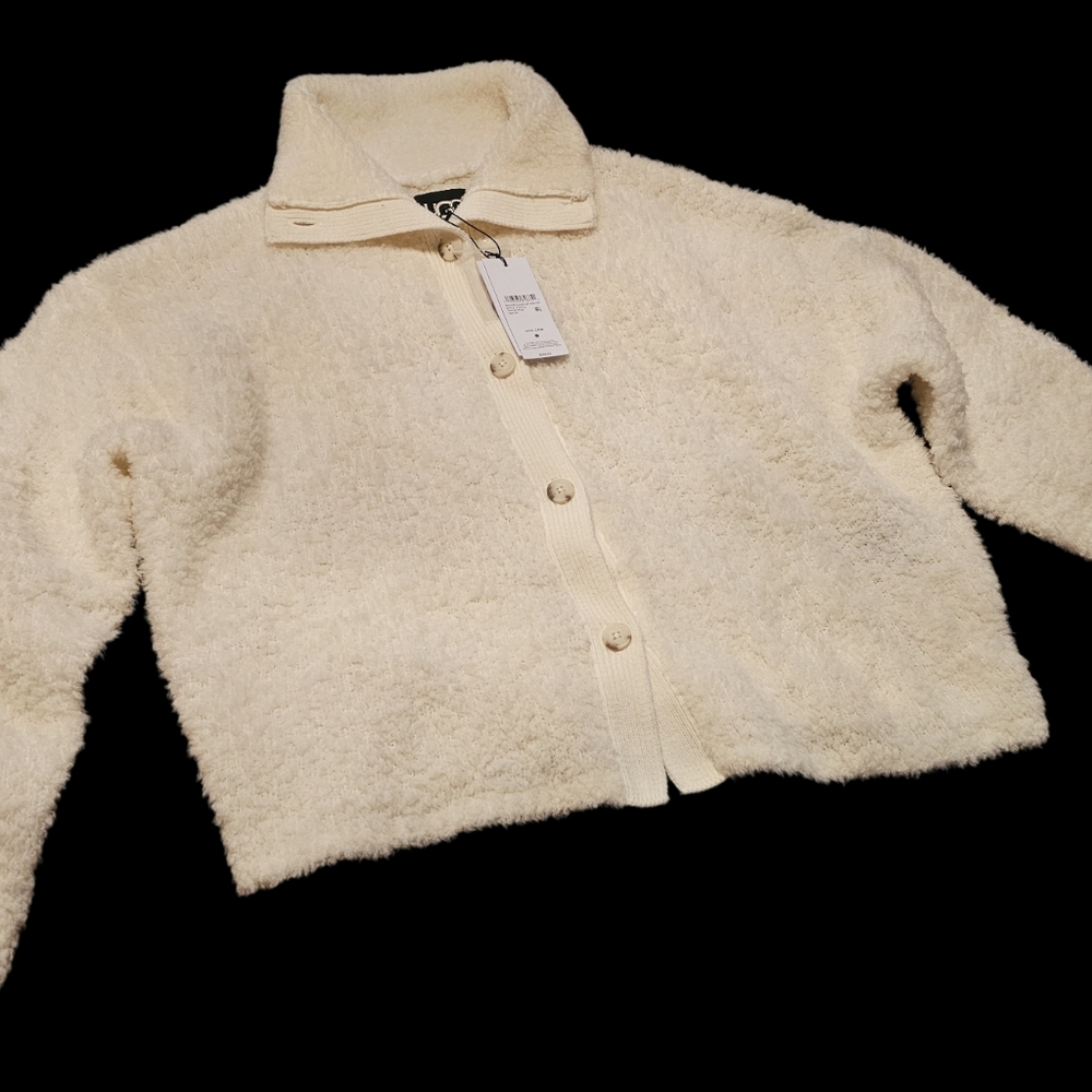 UGG Cloudfluff Sweater bnwt great gift